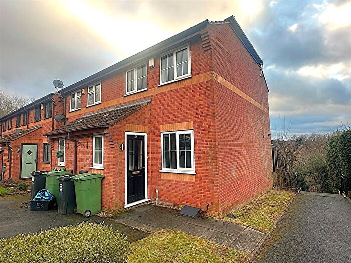 2 Bedroom Semi-Detached House To Rent In Surrey Drive, Kingswinford, DY6