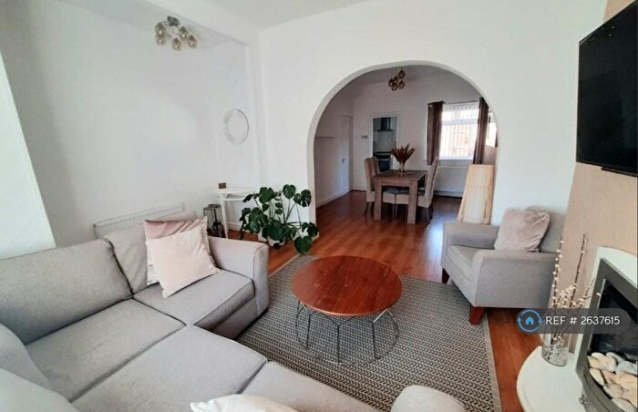 2 Bedroom End Of Terrace House To Rent In Murat Street, Merseyside, L22