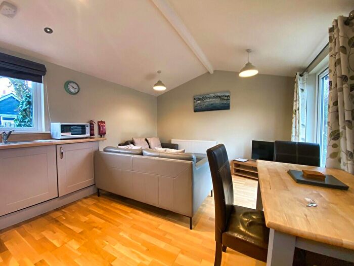 2 Bedroom Detached Bungalow To Rent In Golden Cross Residential Park, BN27