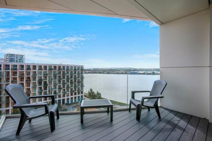 2 Bedroom Flat To Rent In Carrick House, E16