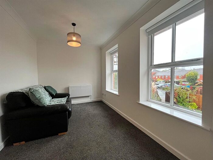 1 Bedroom Flat To Rent In Heron Street, Hulme, Manchester, M15
