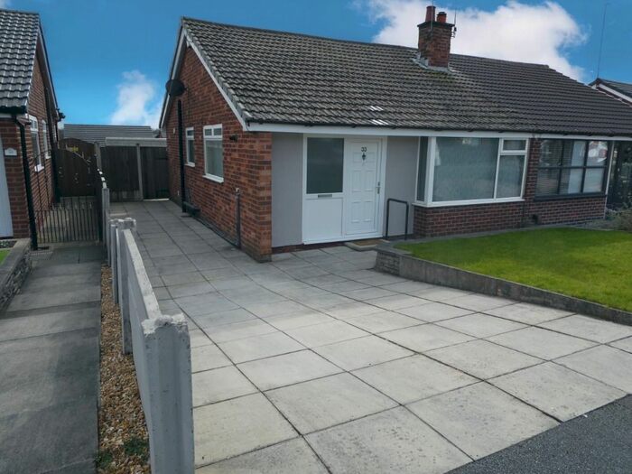 2 Bedroom Bungalow To Rent In Hope Fold Avenue, Atherton, M46