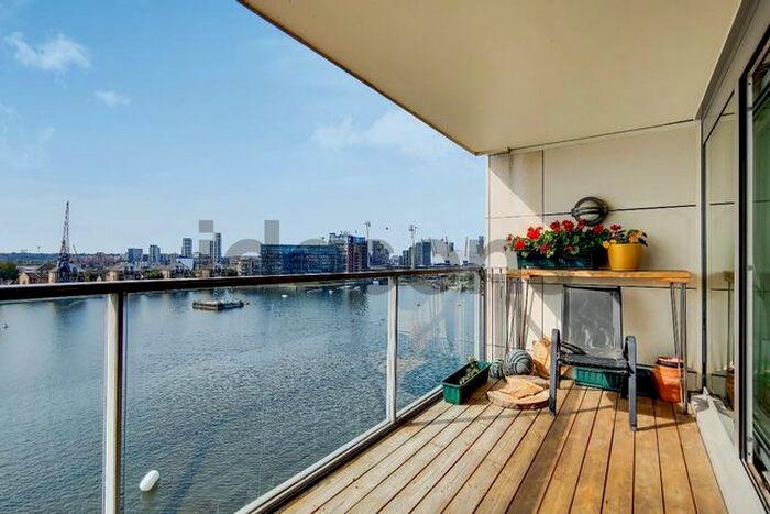 2 Bedroom Flat To Rent In Western Gateway, London, E16