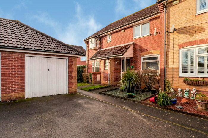 3 Bedroom End Of Terrace House To Rent In Magennis Close, Gosport, PO13