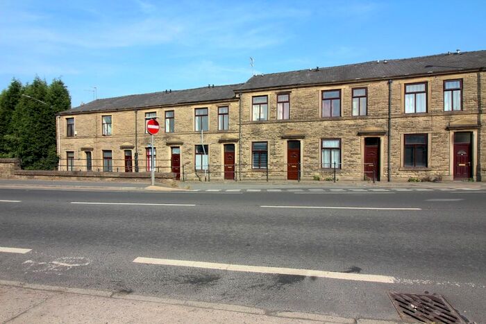 2 Bedroom Flat To Rent In Crostons Road, Bury, BL8