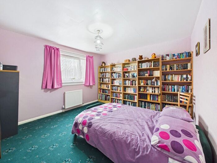 2 Bedroom Terraced House For Sale In Kenilworth Rise, Dedridge, Livingston, EH54