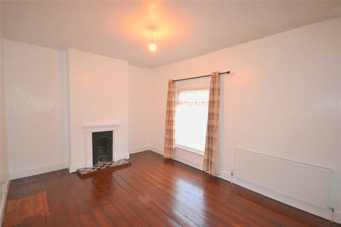 2 Bedroom End Of Terrace House To Rent In Victoria Road, Northampton, NN1