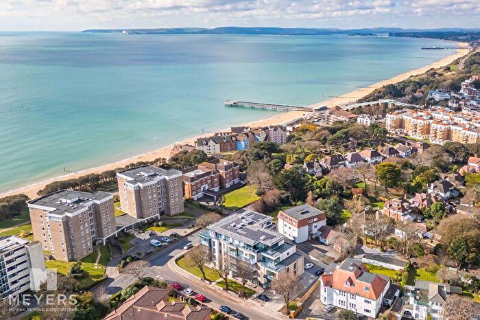 3 Bedroom Flat For Sale In Reef Manor, Wollstonecraft Road, Bournemouth, BH5