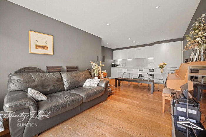 3 Bedroom Apartment For Sale In Tiltman Place, London, N7
