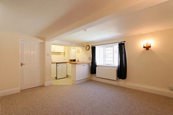 1 Bedroom Flat To Rent In Market Place, Wantage, OX12