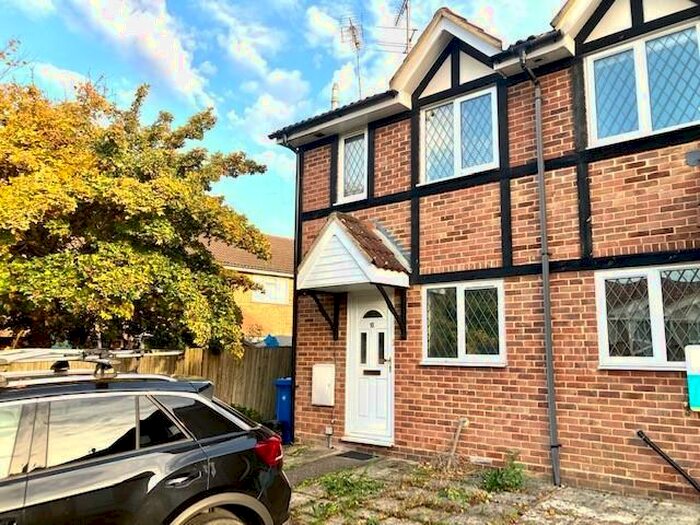 2 Bedroom End Of Terrace House To Rent In Bracknell, Berkshire, RG42