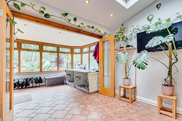 4 Bedroom Detached House For Sale In Spindle Beams, Rochford, SS4