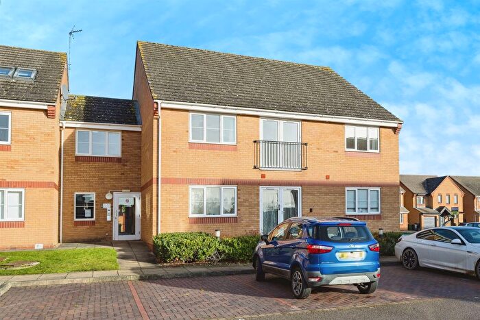 2 Bedroom Flat For Sale In Warren Court, Hampton Hargate, Peterborough, PE7