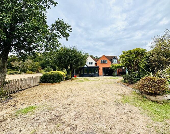 4 Bedroom Detached House For Sale In Church Road, Farley Hill, RG7