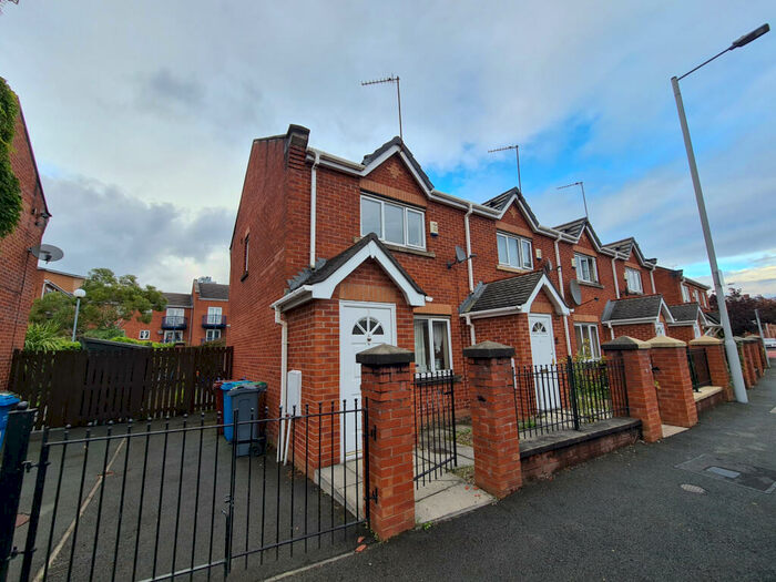 2 Bedroom Semi-Detached House To Rent In Ancroft St, Hulme, Manchester., M15