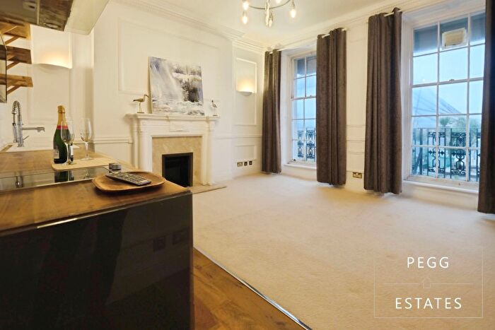 1 Bedroom Flat For Sale In Royal Marina Court, Torquay, TQ1