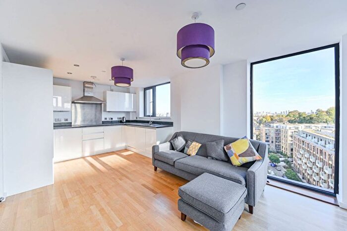 2 Bedroom Flat For Sale In Parkside Avenue, Greenwich, London, SE10