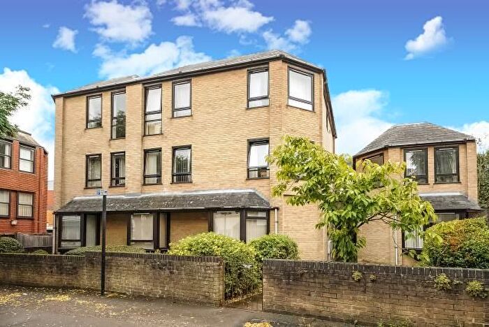 1 Bedroom Flat To Rent In Stephen Court, Stephen Road, OX3