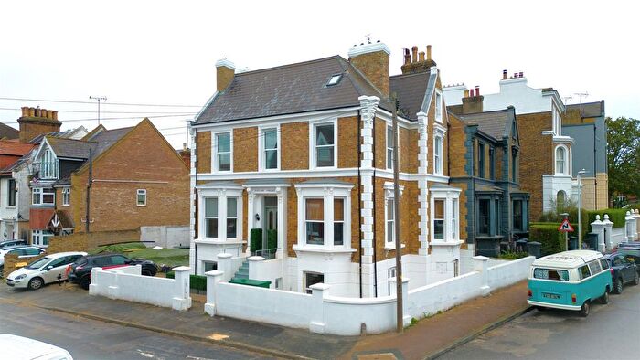 1 Bedroom Flat To Rent In Carlton Avenue, Ramsgate, CT11