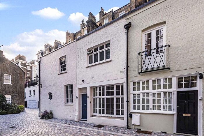 1 Bedroom Property To Rent In Eaton Terrace Mews, London, SW1W