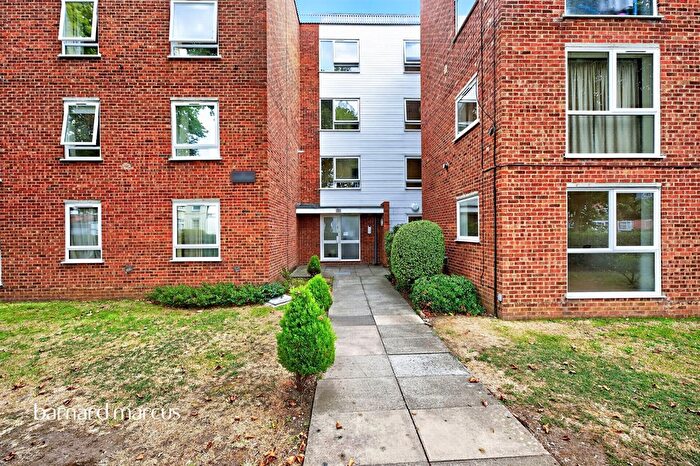 2 Bedroom Flat For Sale In St. James Road, Sutton, SM1