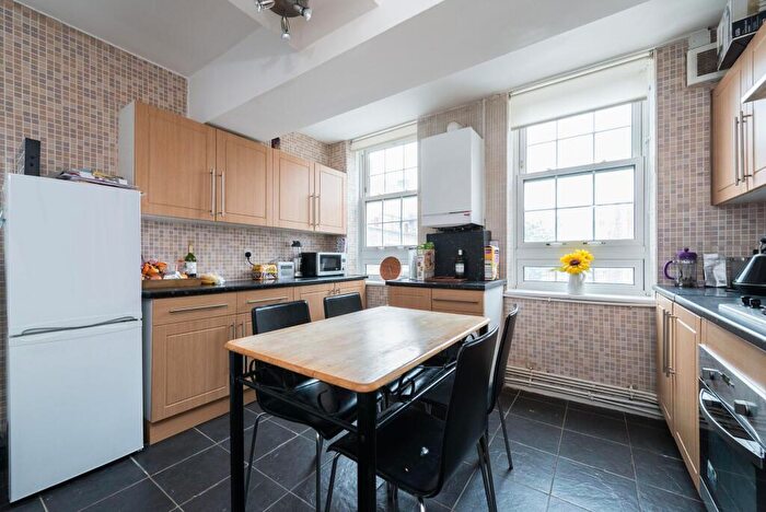 4 Bedroom Flat To Rent In Mcmillan Street, Gilbert House Mcmillan Street, SE8