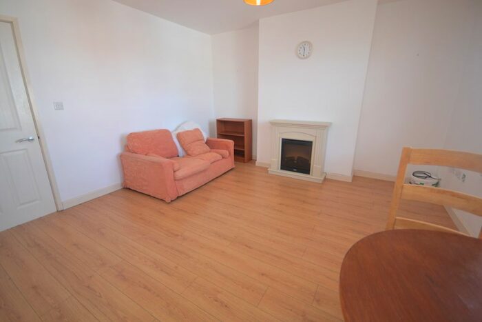 1 Bedroom Flat To Rent In Goldsmid Road, Reading, Berkshire, RG1