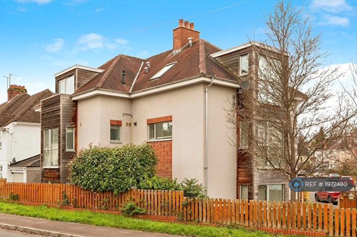 2 Bedroom Flat To Rent In Grove View, Bristol, BS9