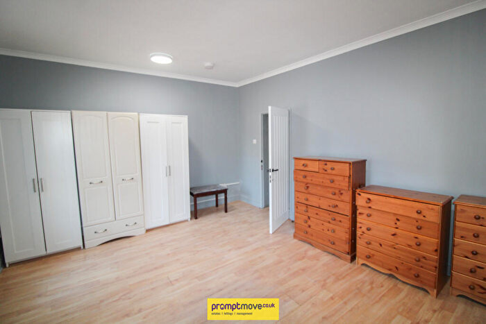 3 Bedroom Maisonette To Rent In Oak Road Luton, LU4