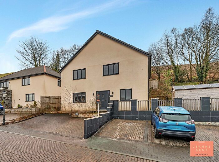 4 Bedroom Detached House For Sale In Bluebell Close, Abertridwr, CF83
