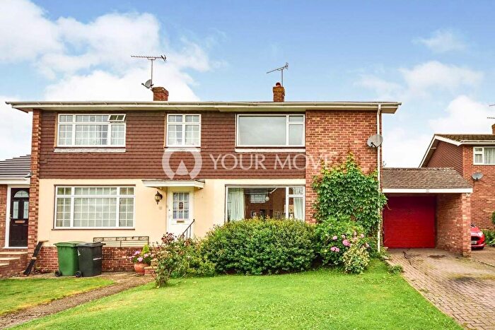 3 Bedroom Semi-Detached House To Rent In Mount Avenue, Yalding, Maidstone, Kent, ME18