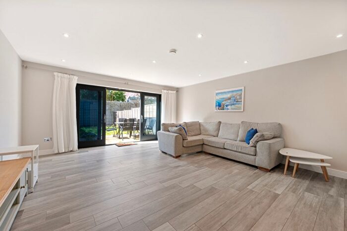 4 Bedroom Terraced House To Rent In Albert Road, Kingston Upon Thames, KT1