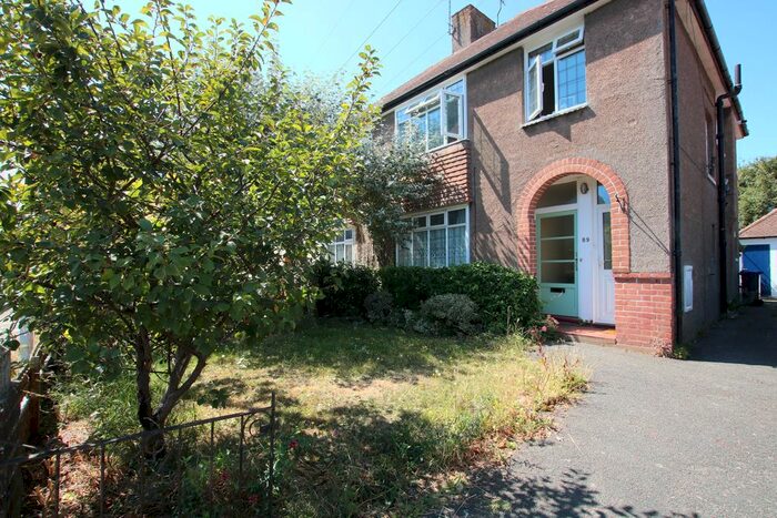 2 Bedroom Flat To Rent In Loxwood Avenue, Broadwater, Worthing, BN14