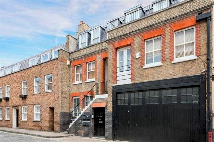 1 Bedroom Flat To Rent In Weymouth Mews, London, W1G