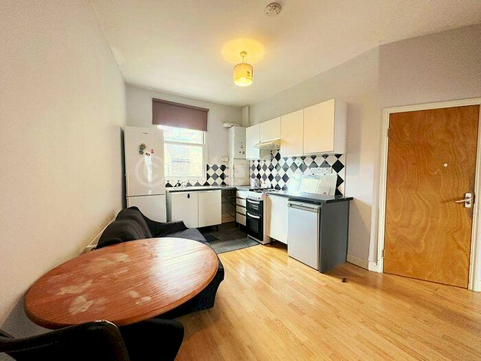 2 Bedroom Flat To Rent In Junction Road, N19
