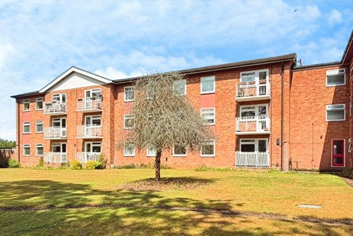 2 Bedroom Flat For Sale In Elleray Court, Ash Vale, Surrey, GU12