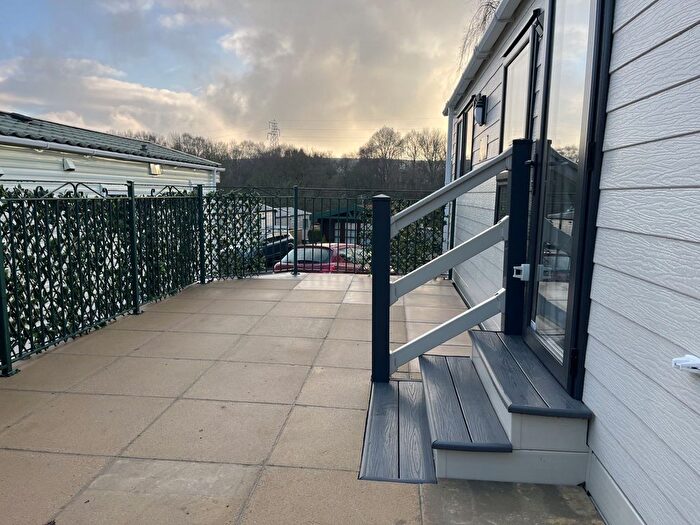 2 Bedroom Park Home For Sale In Mill Lane, Hawksworth Leeds, LS20