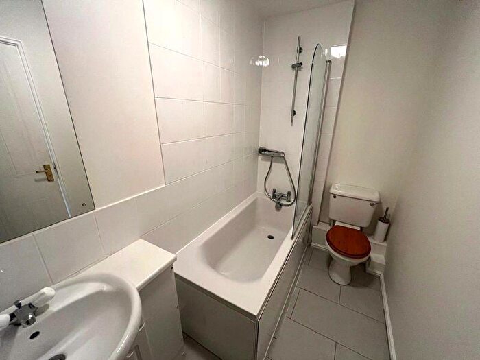 2 Bedroom Apartment For Sale In Waterloo Road, Waterloo Quay, Liverpool, L3
