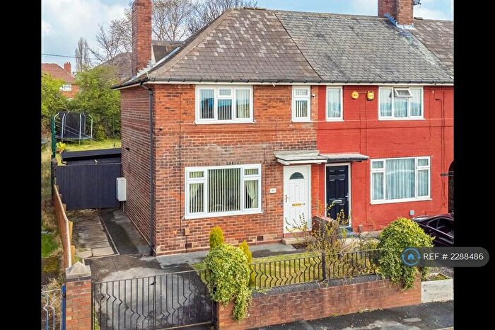 2 Bedroom End Of Terrace House To Rent In Esthwaite Gardens, Leeds, LS15