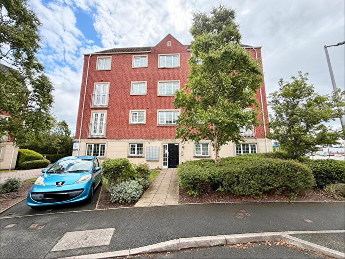 1 Bedroom Flat For Sale In Columbus Avenue, Brierley Hill, DY5