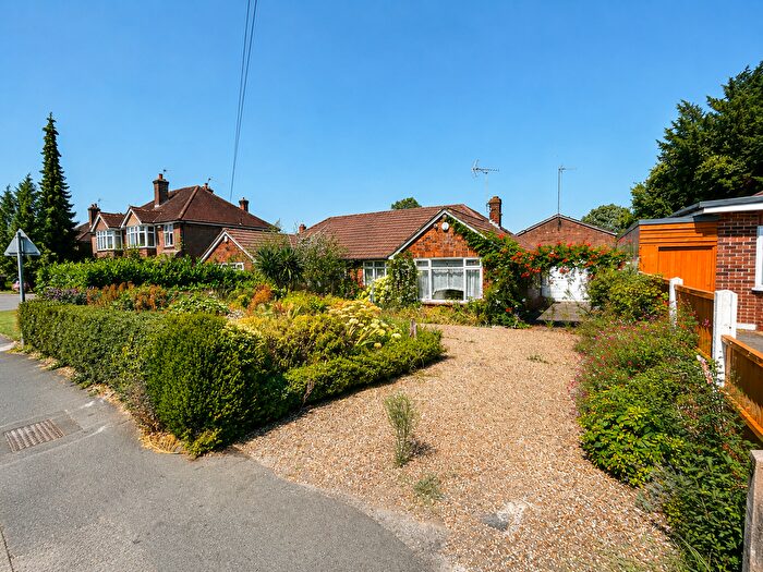 3 Bedroom Semi-Detached House To Rent In Woking, GU22