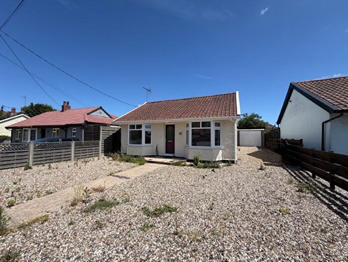 2 Bedroom Detached Bungalow For Sale In Bucklesham Road, Kirton, Ipswich, Suffolk, IP10