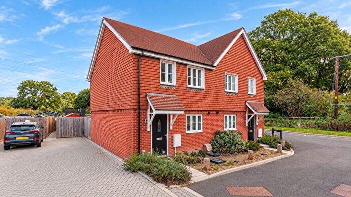2 Bedroom Semi Detached House For Sale In Thomsett Drive, Horley, RH6