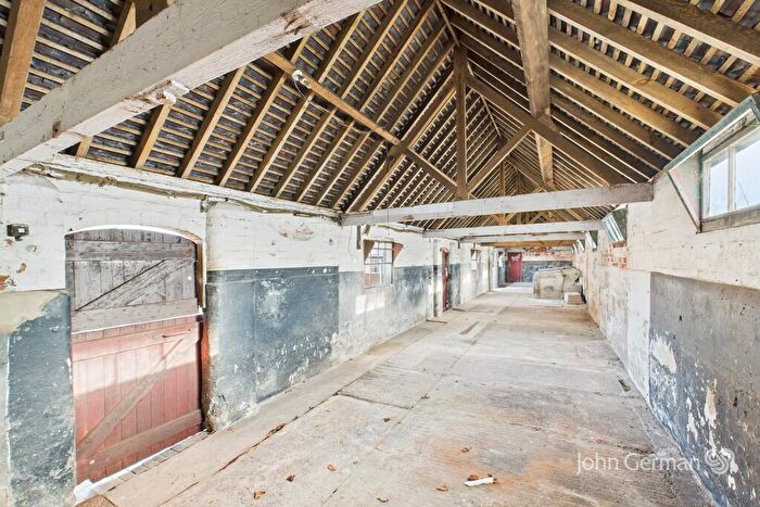 3 Bedroom Detached House For Sale In House & Barns, Main Street, Branston, DE14