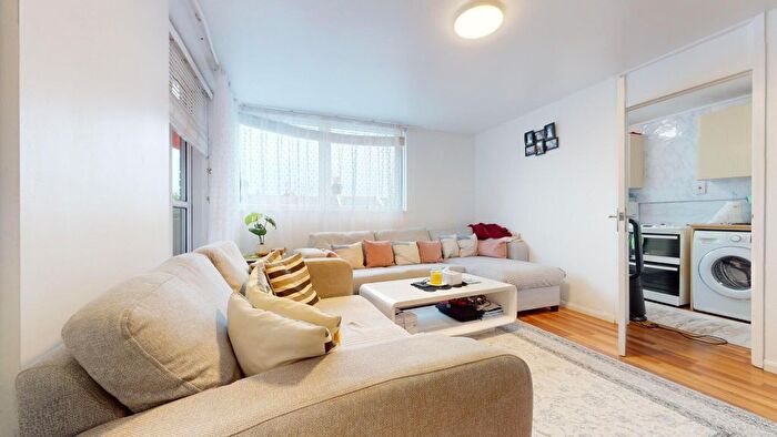 1 Bedroom Flat To Rent In Third Avenue, London, W10
