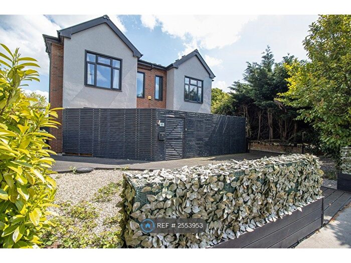 2 Bedroom Flat To Rent In Bridle Road, Croydon, CR0
