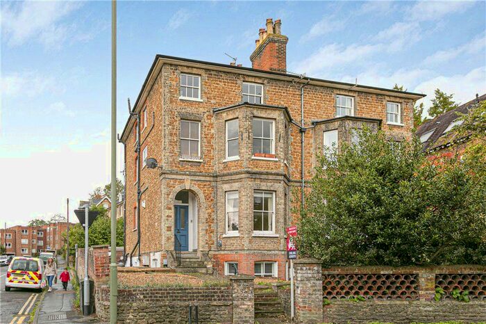 2 Bedroom Flat To Rent In Epsom Road, Guildford, Surrey, GU1