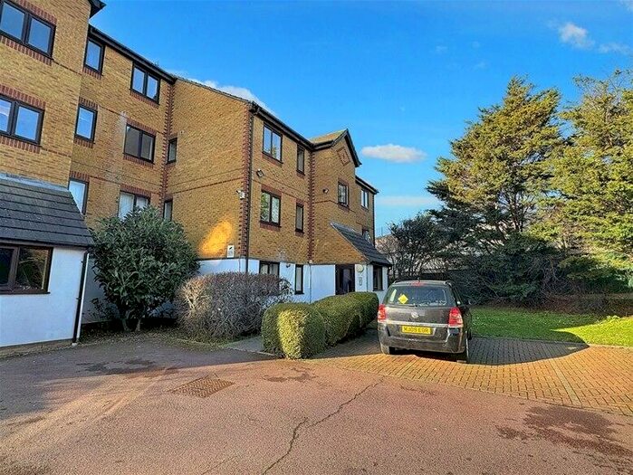 2 Bedroom Flat To Rent In Alan Hocken Way, West Ham, E15
