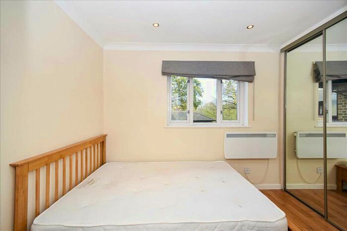 1 Bedroom Flat To Rent In Hillbury Road, London, SW17