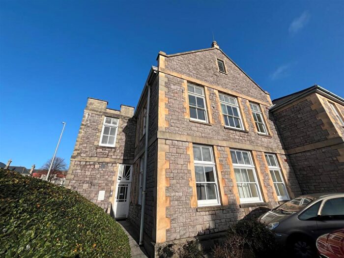 2 Bedroom Flat To Rent In Boulevard, Weston-Super-Mare, BS23